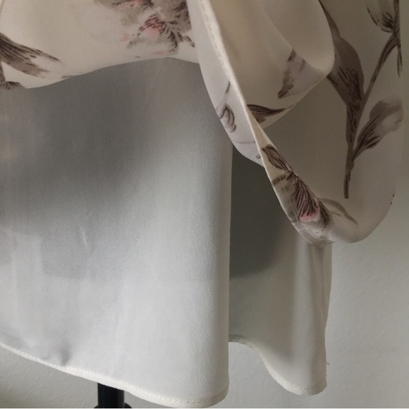 Sleeveless Floral Blouse by Premise Studio - Picture 4 of 10